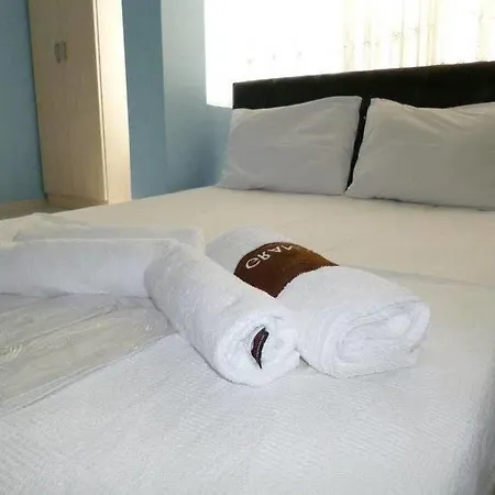 Pera & Hotel *