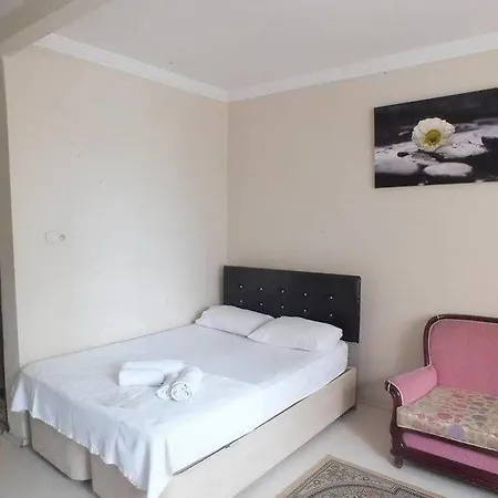 Pera & Hotel *